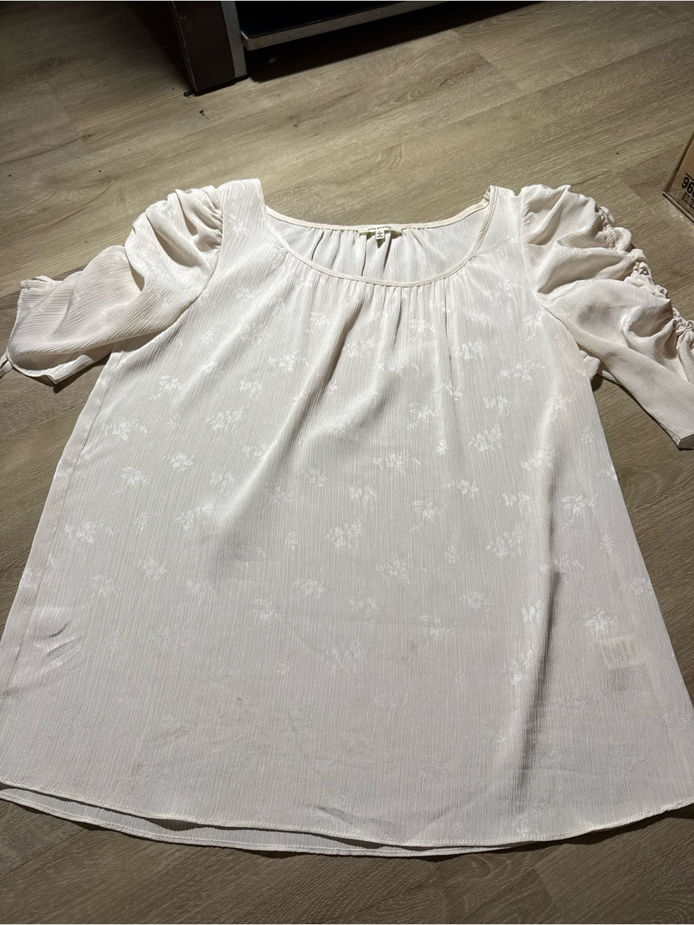 Max Studio Cream Puff-Sleeve Floral Jacquard Blouse